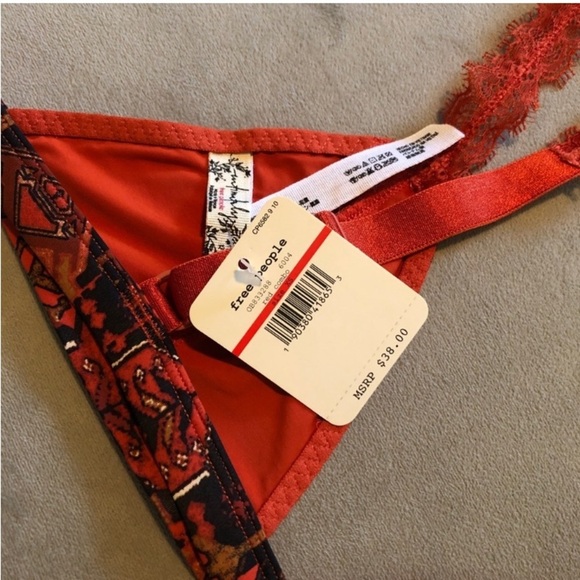 NWT Free People Bras Top Bundle Cream Red Blue XS - Picture 13 of 16